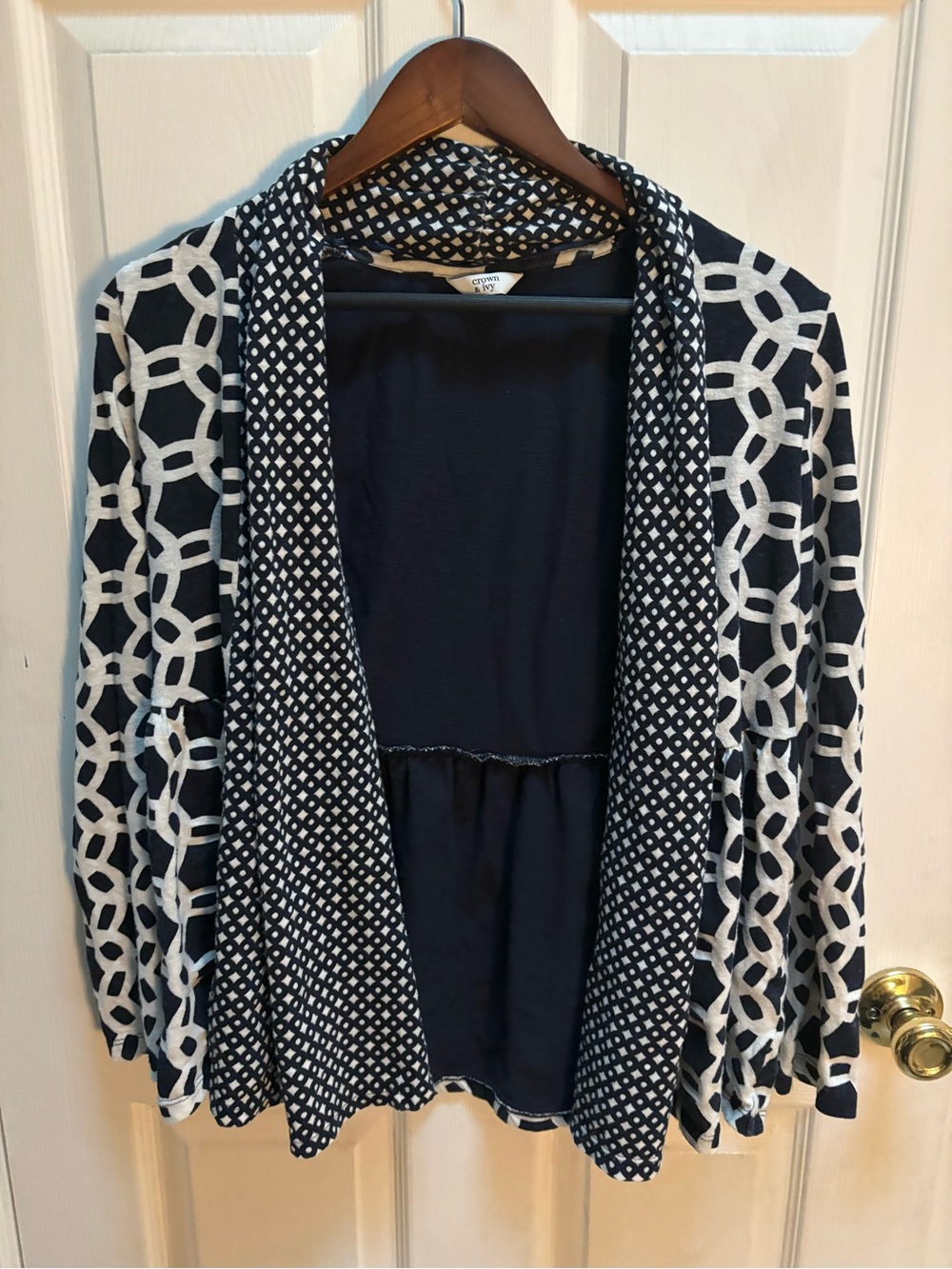 crown & ivy Navy and White Open-Front Geometric Cardigan